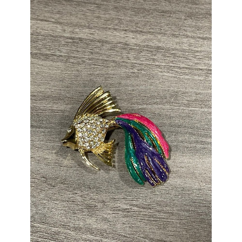 Cute Vintage Fish Pin Colorful with Stone A1